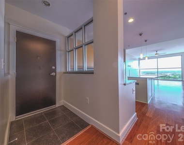 333 W Trade Street - Photo Thumbnail 1