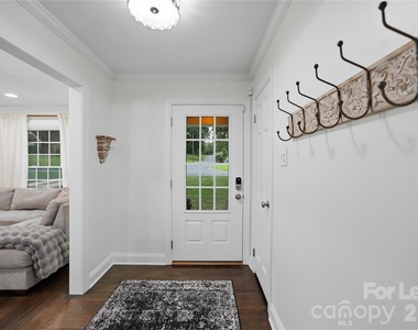 4323 Emory Lane - Photo Thumbnail 4
