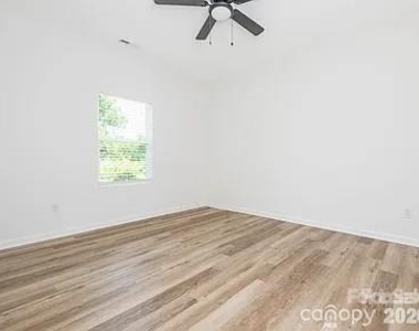1474 Stroupe Street - Photo Thumbnail 26
