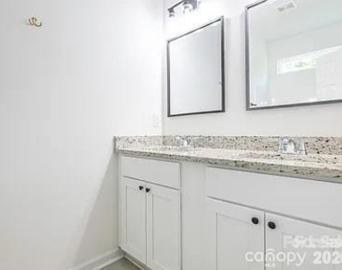 1474 Stroupe Street - Photo Thumbnail 10