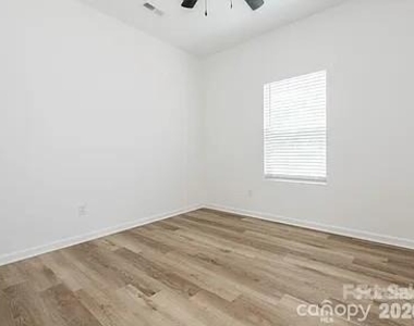 1474 Stroupe Street - Photo Thumbnail 33