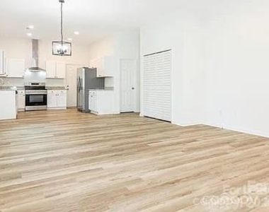 1474 Stroupe Street - Photo Thumbnail 32