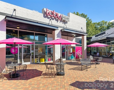 2810 Selwyn Avenue - Photo Thumbnail 36