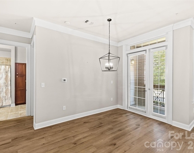 2810 Selwyn Avenue - Photo Thumbnail 5