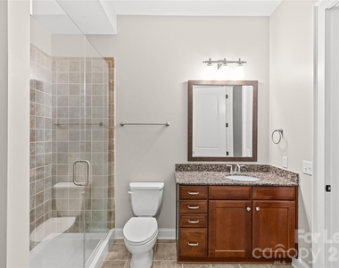 2810 Selwyn Avenue - Photo Thumbnail 22