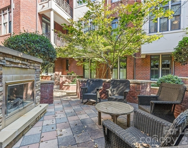 2810 Selwyn Avenue - Photo Thumbnail 34