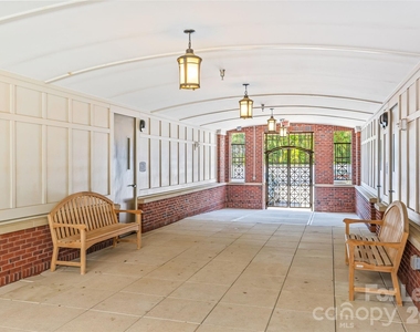 2810 Selwyn Avenue - Photo Thumbnail 30