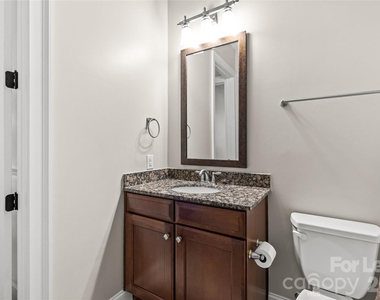 2810 Selwyn Avenue - Photo Thumbnail 24