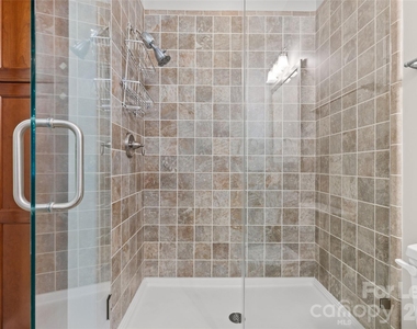 2810 Selwyn Avenue - Photo Thumbnail 20