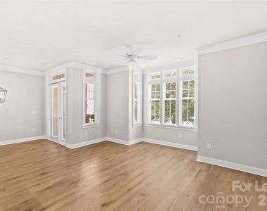 2810 Selwyn Avenue - Photo Thumbnail 14