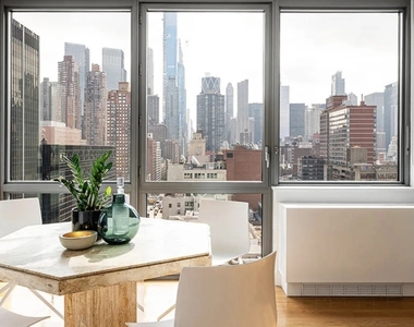 606 West 57th Street - Photo Thumbnail 4