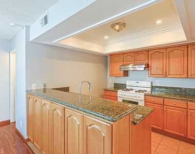 332 Pomelo Avenue - Photo Thumbnail 10