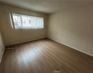 943 N Louise St. - Photo Thumbnail 4