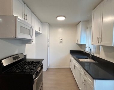 943 N Louise St. - Photo Thumbnail 8