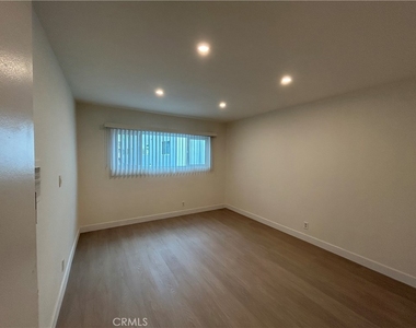 943 N Louise St. - Photo Thumbnail 11