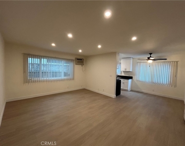 943 N Louise St. - Photo Thumbnail 6