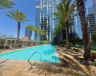 877 Francisco - Photo Thumbnail 6