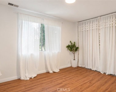 432 S Oak Knoll Avenue - Photo Thumbnail 24