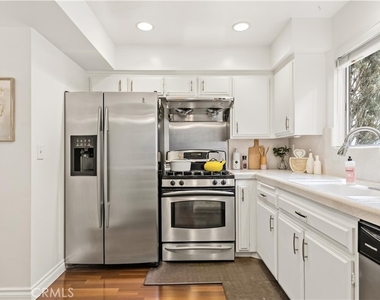 432 S Oak Knoll Avenue - Photo Thumbnail 9