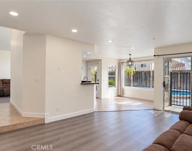5912 San Remo - Photo Thumbnail 10
