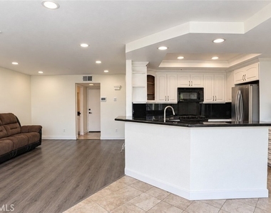 5912 San Remo - Photo Thumbnail 9