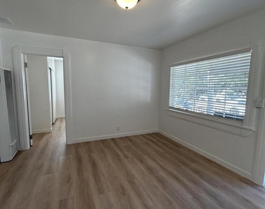 144 El Medio Street - Photo Thumbnail 2