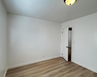 144 El Medio Street - Photo Thumbnail 7