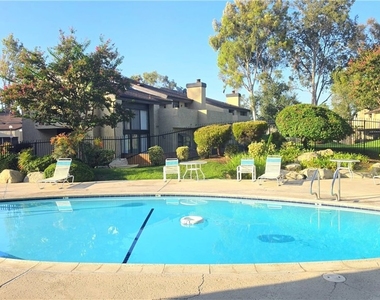 3610 Hemlock Lane - Photo Thumbnail 19