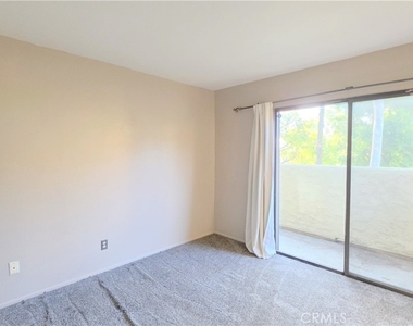 3610 Hemlock Lane - Photo Thumbnail 12