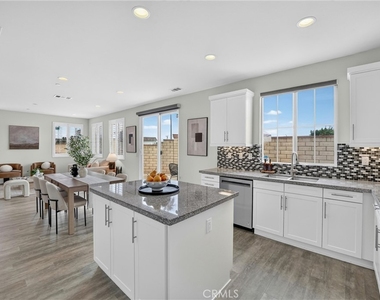 1115 N Vecino Lane - Photo Thumbnail 22