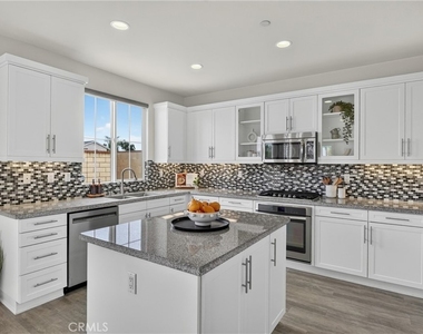 1115 N Vecino Lane - Photo Thumbnail 17