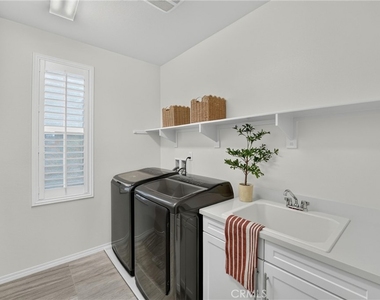 1115 N Vecino Lane - Photo Thumbnail 36