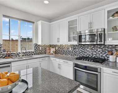 1115 N Vecino Lane - Photo Thumbnail 19
