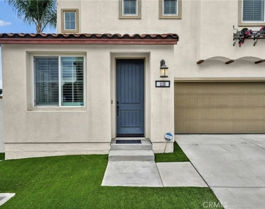 1115 N Vecino Lane - Photo Thumbnail 2
