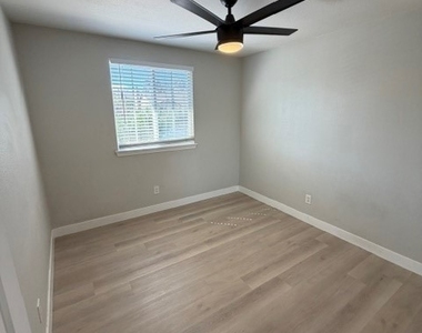 30152 Heritage Street - Photo Thumbnail 20