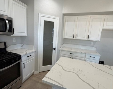 30152 Heritage Street - Photo Thumbnail 5