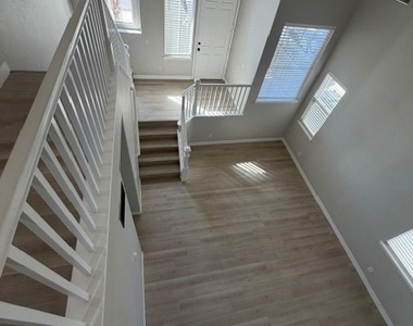 30152 Heritage Street - Photo Thumbnail 3
