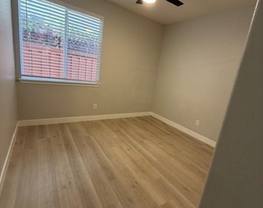 30152 Heritage Street - Photo Thumbnail 22