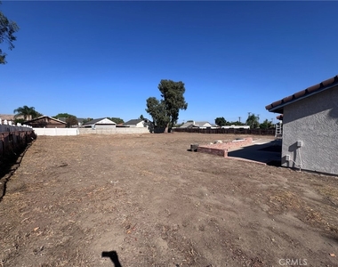 15730 Alvarado Street - Photo Thumbnail 9