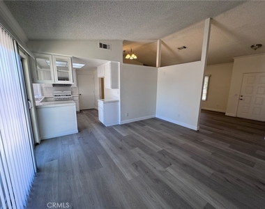 15730 Alvarado Street - Photo Thumbnail 7