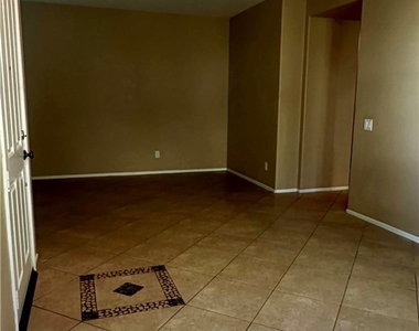 28410 Socorro Street - Photo Thumbnail 3