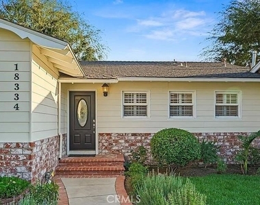 18334 Los Alimos Street - Photo Thumbnail 3