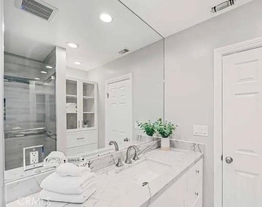 18334 Los Alimos Street - Photo Thumbnail 18