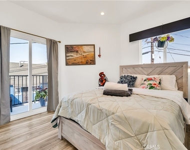 8326 Byrd Avenue - Photo Thumbnail 4