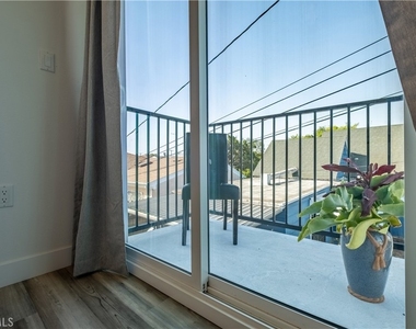 8326 Byrd Avenue - Photo Thumbnail 10