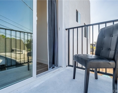 8326 Byrd Avenue - Photo Thumbnail 13