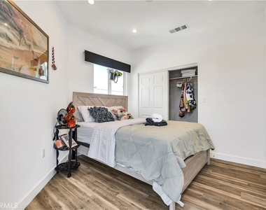 8326 Byrd Avenue - Photo Thumbnail 8