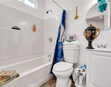 8326 Byrd Avenue - Photo Thumbnail 9