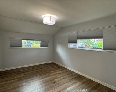 11305 Sheldon - Photo Thumbnail 15