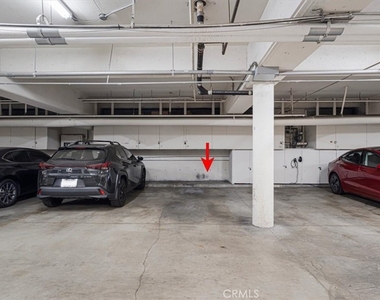 850 N Kings Road - Photo Thumbnail 17